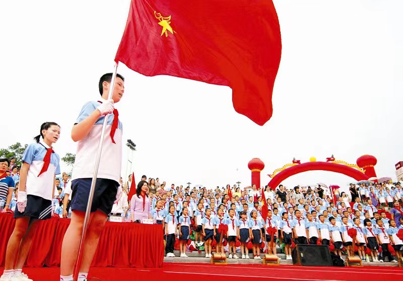 万名少年唱经典,同心共筑中国梦